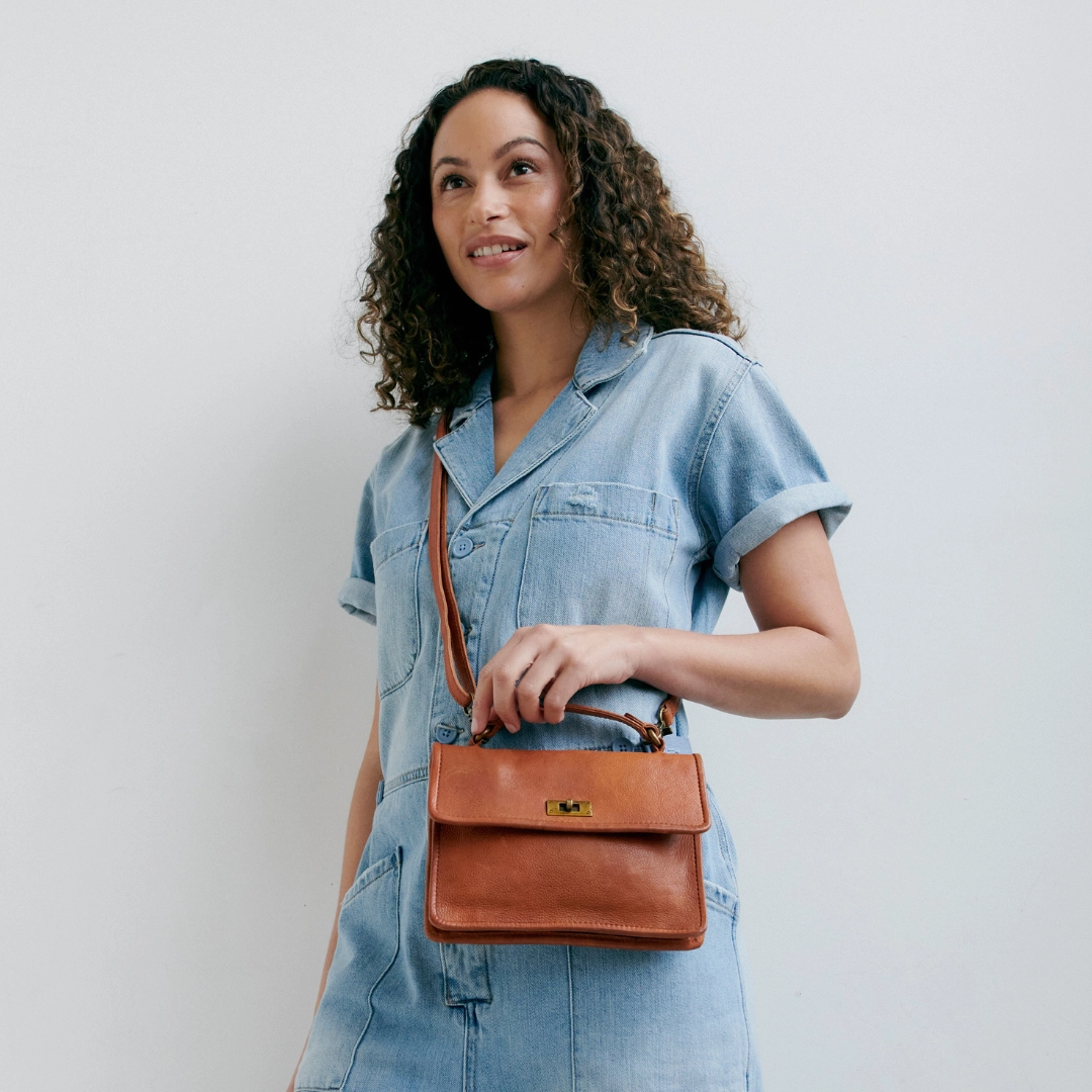 Arlo Crossbody