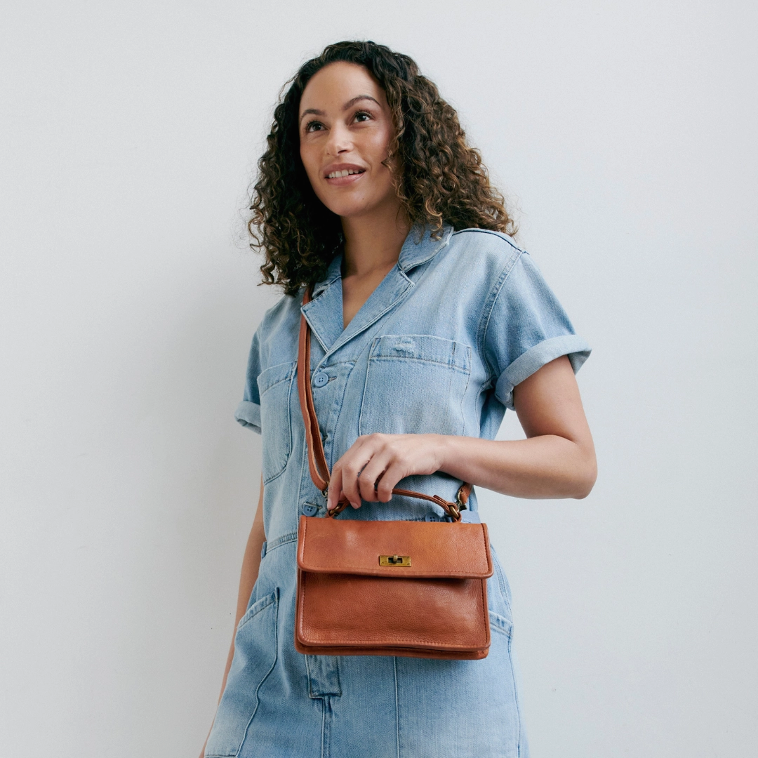 Arlo Crossbody