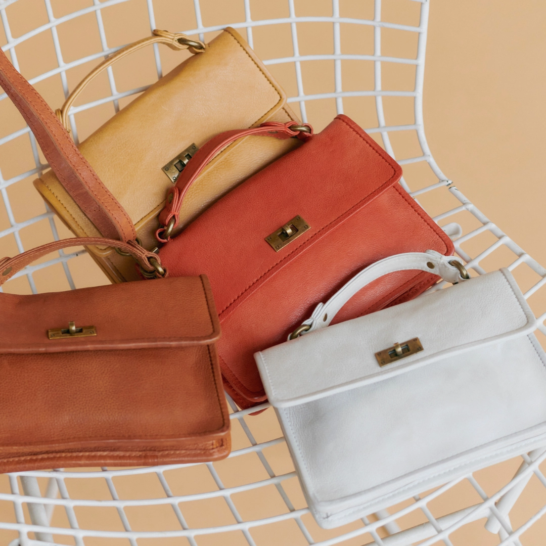 Arlo Crossbody
