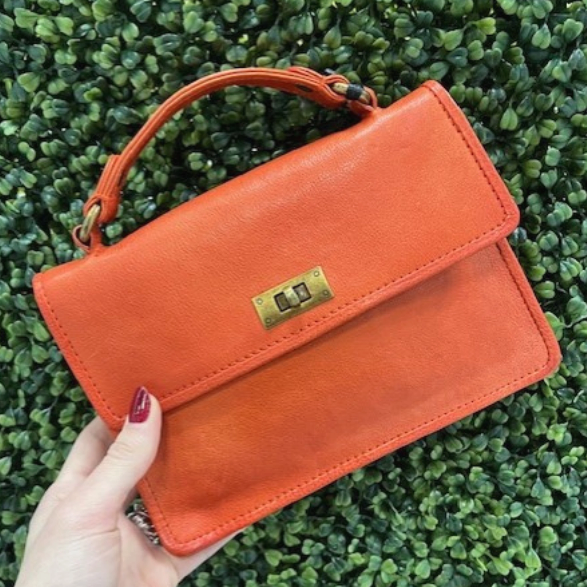 Arlo Crossbody