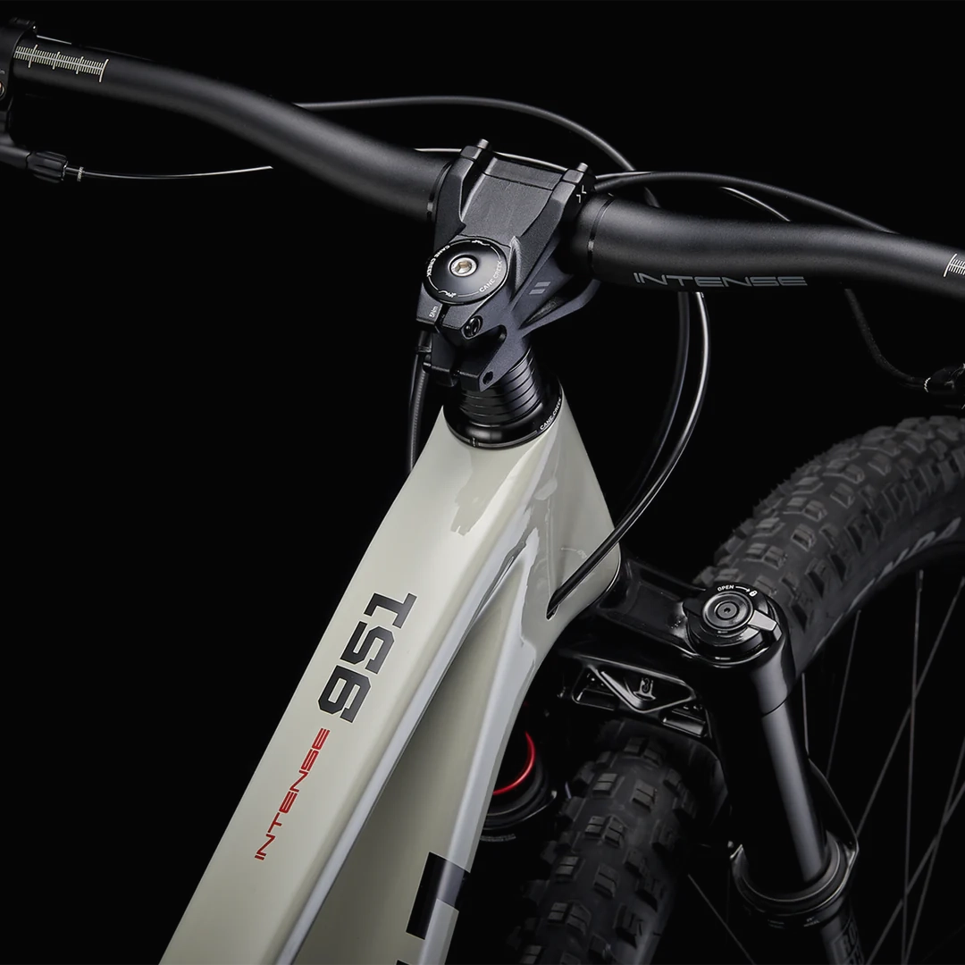 Ex-Demo Intense 951 Series XC Carbon Bike