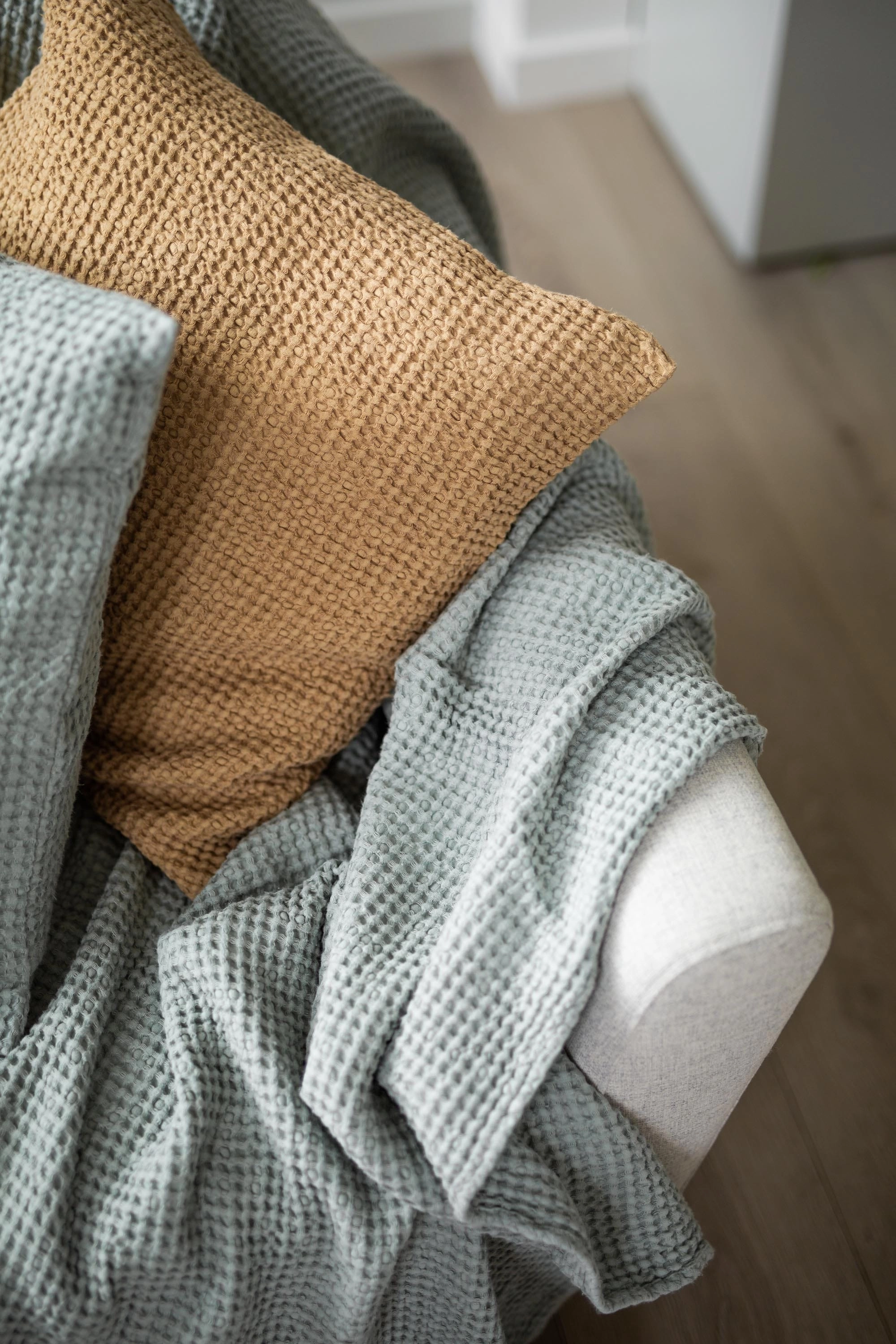 Linen Waffle Blanket | Sage Green