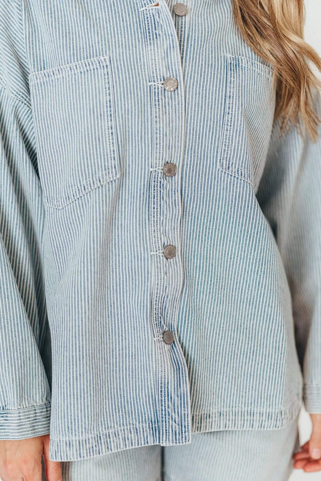 Macie Jean Jacket in Denim/White