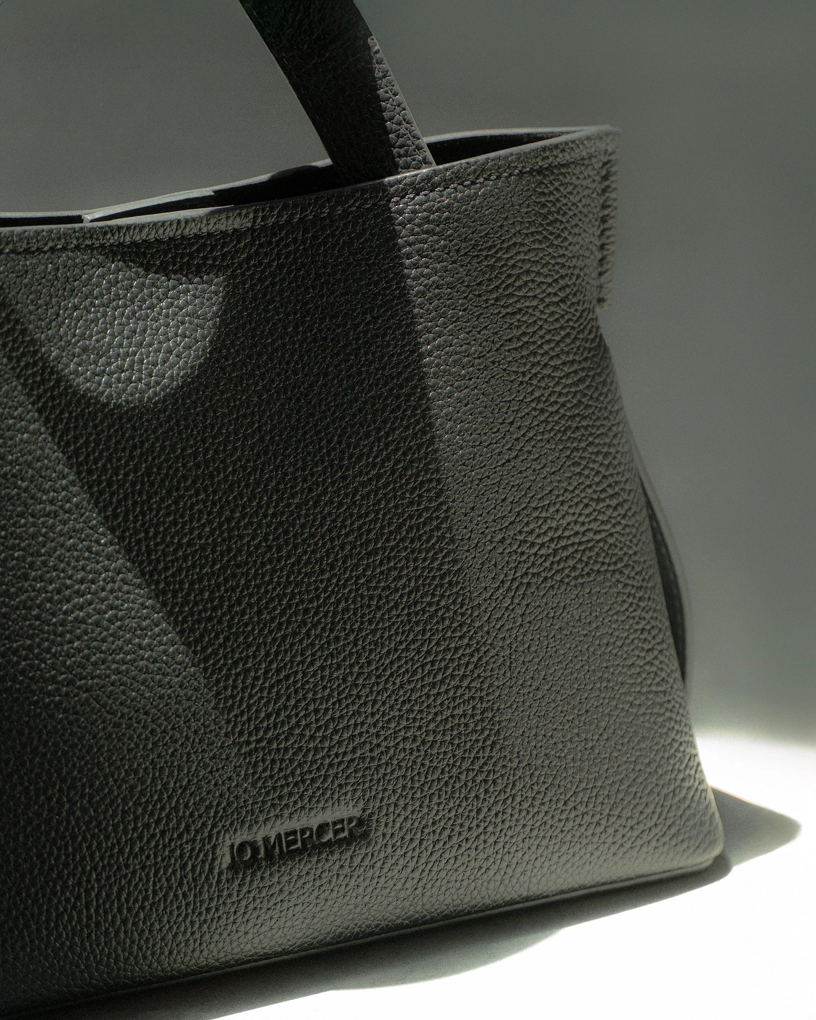 MISHI CROSSBODY BAG BLACK LEATHER