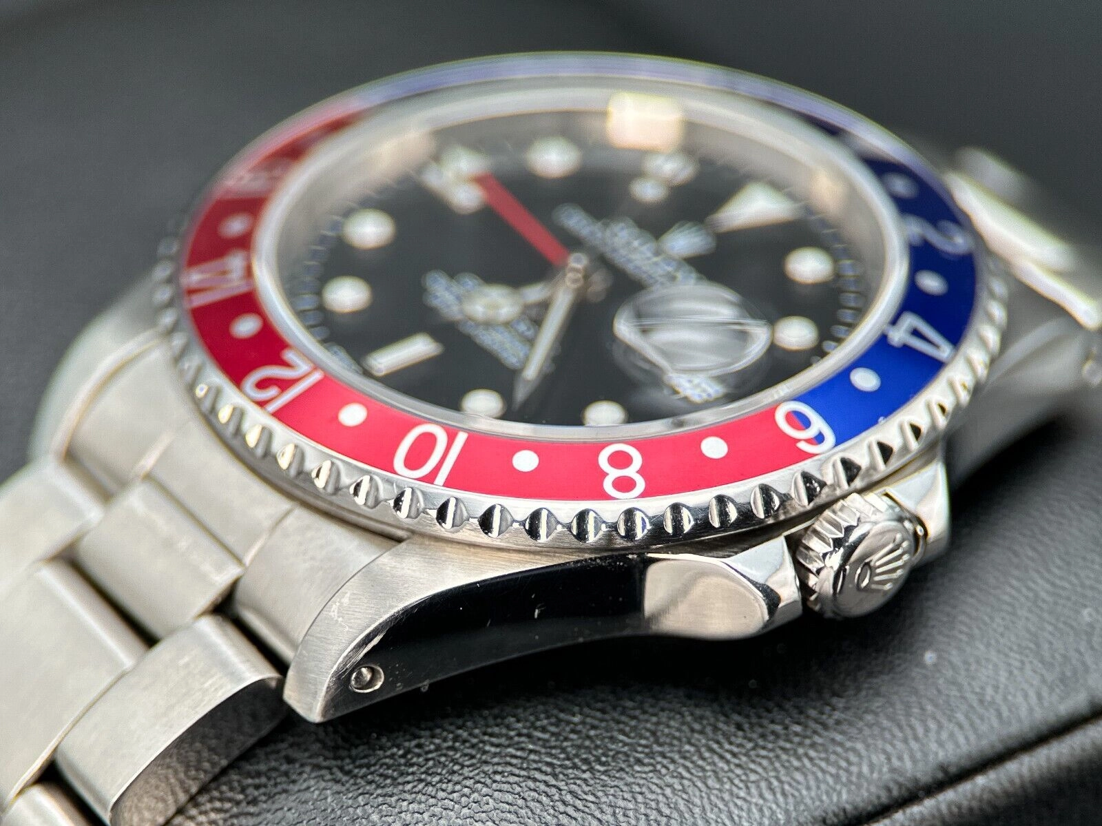 Rolex GMT-Master 16700 Pepsi Stainless Steel Oyster Automatic Watch