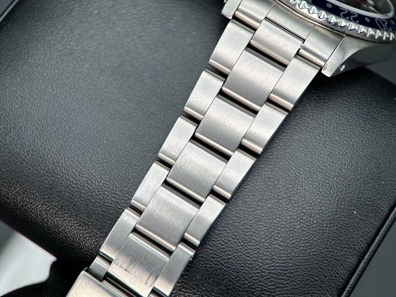 Rolex GMT-Master 16700 Pepsi Stainless Steel Oyster Automatic Watch